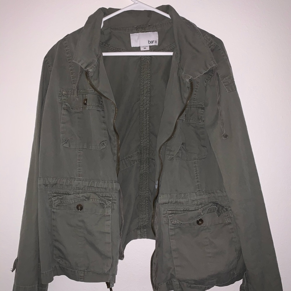 Bar lll army green jacket💚